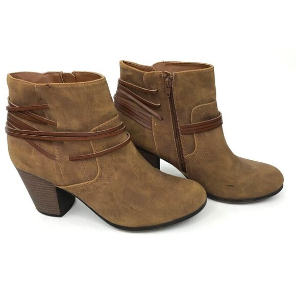 Big Buddha Chelsea Ankle Bootie Size 11 Strappy Boot Tan Heel Faux Suede Zip - Picture 1 of 12